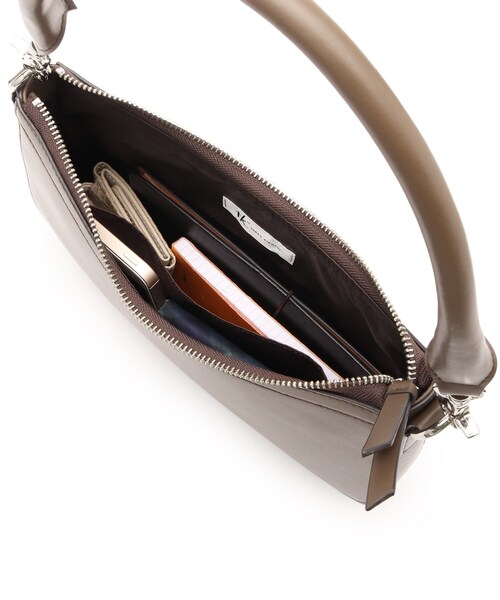 tk.TAKEO KIKUCHI（ティーケータケオキクチ）の「◆シンセティックレザー2WAYムーンバッグ（ショルダーバッグ・メンズ・ブラック/ブラウン系その他・00）」の12枚目の写真