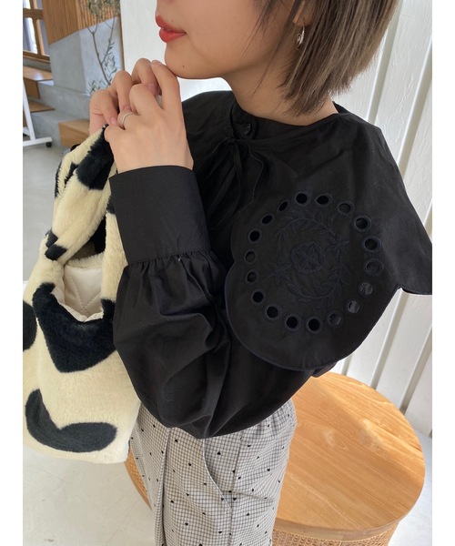 JUMELLE(ジュメロ)の「スカラップカラーブラウス(シャツ/ブラウス・レディース・ホワイト/ブラック・FREE)」の17枚目の写真