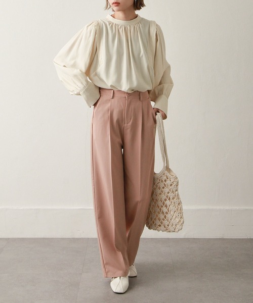 Chillfar(チルファー)の「2WAYボリューム袖ギャザーブラウス(シャツ/ブラウス・レディース・ベージュ/オフホワイト/オレンジ/グリーン・MEDIUM/LARGE)」の22枚目の写真