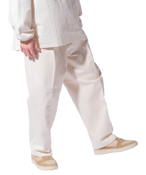 FARAH（ファーラー）の「FARAH Two-tuck Wide Tapered Pants