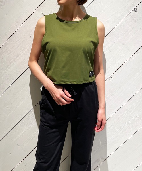 Hurley (ハーレー)の「W UTILITY NAME TANK ハーレーレディース水陸両用タンクトップ ラッシュガードタンクトップ(タンクトップ・レディース・ブラック/オフホワイト/カーキ・SMALL/MEDIUM)」の18枚目の写真
