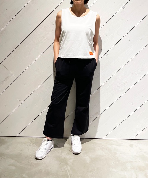 Hurley (ハーレー)の「W UTILITY NAME TANK ハーレーレディース水陸両用タンクトップ ラッシュガードタンクトップ(タンクトップ・レディース・ブラック/オフホワイト/カーキ・SMALL/MEDIUM)」の6枚目の写真