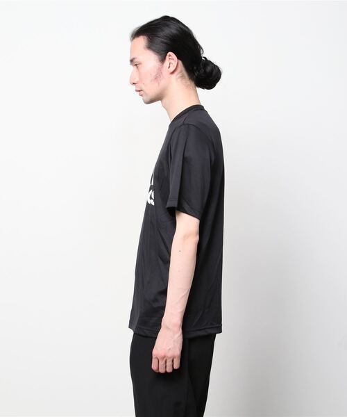 adidas（アディダス）の「アディダス adidas バッジ オブ スポーツ 半袖 Tシャツ / Badge of Sport Tee（Tシャツ/カットソー・メンズ・ブラック/ホワイト/ネイビー・S/LL/L/M/3L）」の6枚目の写真