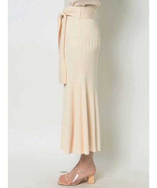 LAGUNAMOON（ラグナムーン）の「ランダムリブニットスカート（スカート・レディース・ライム/ブラック/アイボリー・MEDIUM/SMALL）」の11枚目の写真