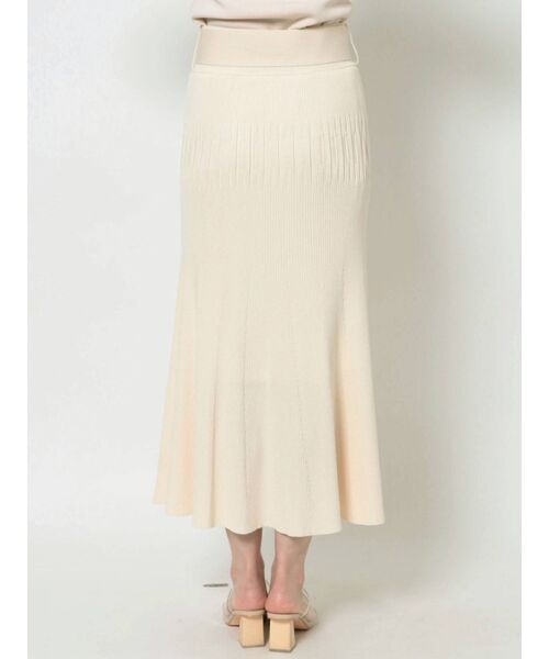 LAGUNAMOON（ラグナムーン）の「ランダムリブニットスカート（スカート・レディース・ライム/ブラック/アイボリー・MEDIUM/SMALL）」の17枚目の写真