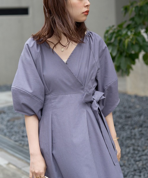 natural couture（ナチュラルクチュール）の「春夏に着たい大人上品な1着 綿麻カシュクール風ランタンワンピース（ワンピース・レディース・ブラック/モカ/グリーン/ブルー/ドット・FREE）」の5枚目の写真
