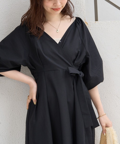 natural couture（ナチュラルクチュール）の「春夏に着たい大人上品な1着 綿麻カシュクール風ランタンワンピース（ワンピース・レディース・ブラック/モカ/グリーン/ブルー/ドット・FREE）」の7枚目の写真