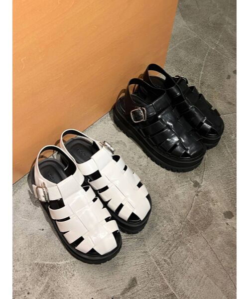 EMODA(エモダ)の「タンクカットアウトサンダル(サンダル・レディース・ブラック/ホワイト・SMALL/MEDIUM/LARGE)」の10枚目の写真