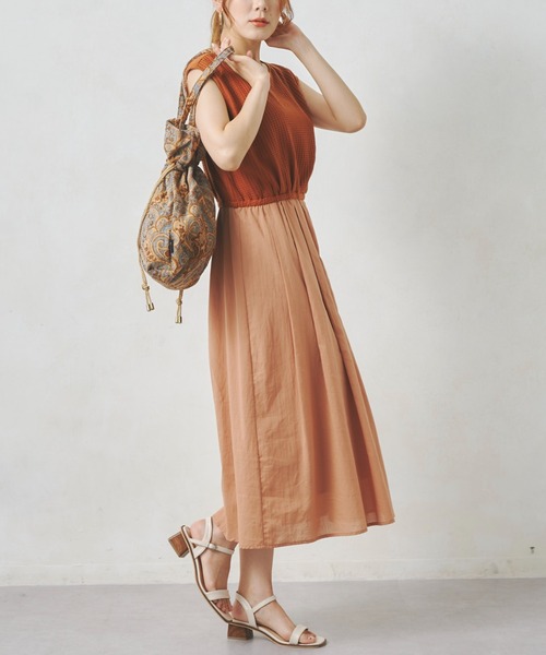Chez toi(シェトワ)の「かぎ針ドッキングロングワンピース(ワンピース・レディース・チャコールグレー/オフホワイト/オレンジ・FREE)」の12枚目の写真