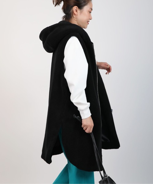 LUGIVA(ルギヴァ)の「ボアジレロングベスト(ベスト・レディース・オフホワイト/ブラック・M)」の5枚目の写真