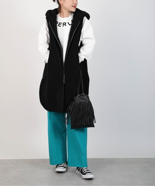 LUGIVA(ルギヴァ)の「ボアジレロングベスト(ベスト・レディース・オフホワイト/ブラック・M)」の13枚目の写真