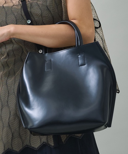 Courtney Orla（コートニーオーラ）の「【Courtney Orla/(コートニーオーラ)】SLOPE TOTE S/スロープトートS（ハンドバッグ・レディース・ブラック・FREE）」の9枚目の写真