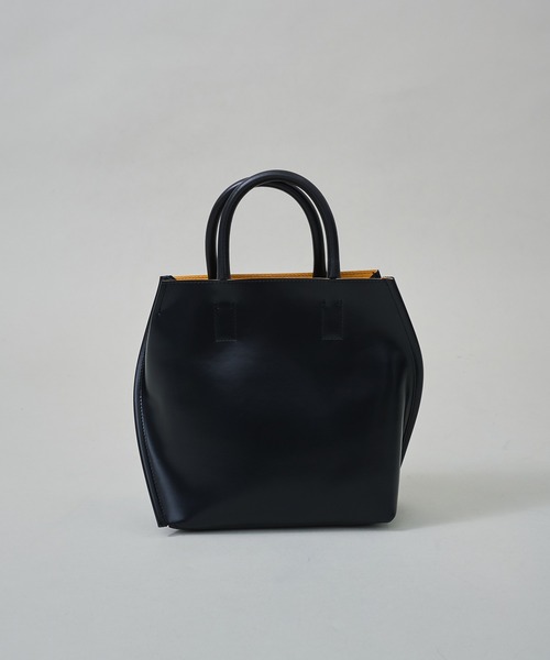 Courtney Orla（コートニーオーラ）の「【Courtney Orla/(コートニーオーラ)】SLOPE TOTE S/スロープトートS（ハンドバッグ・レディース・ブラック・FREE）」の3枚目の写真