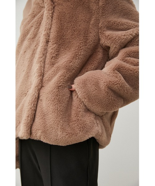 AZUL by moussy（アズールバイマウジー）の「FLUFFY HOODIE COAT/フラッフィーフーディーコート（その他アウター・レディース・ライトグレー/ベージュ/ブラック/ダークグリーン・MEDIUM/SMALL）」の8枚目の写真