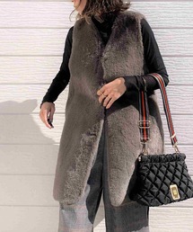 Q | リバーフェイクファーベスト(ベスト)