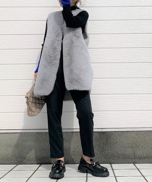 Q(キュー)の「リバーフェイクファーベスト(ベスト・レディース・ライトグレー/ブラウン/ベージュ・MEDIUM)」の20枚目の写真