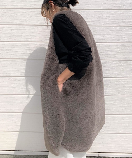 Q(キュー)の「リバーフェイクファーベスト(ベスト・レディース・ライトグレー/ブラウン/ベージュ・MEDIUM)」の10枚目の写真