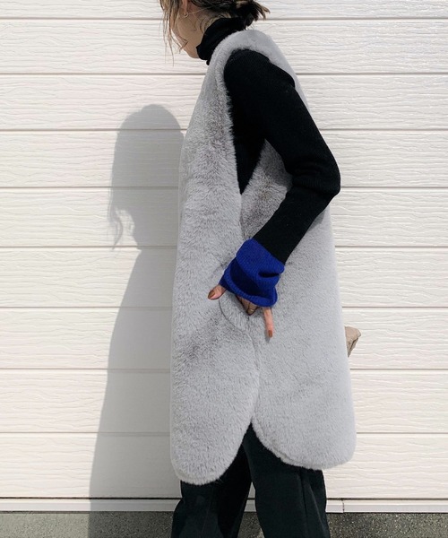 Q(キュー)の「リバーフェイクファーベスト(ベスト・レディース・ライトグレー/ブラウン/ベージュ・MEDIUM)」の15枚目の写真