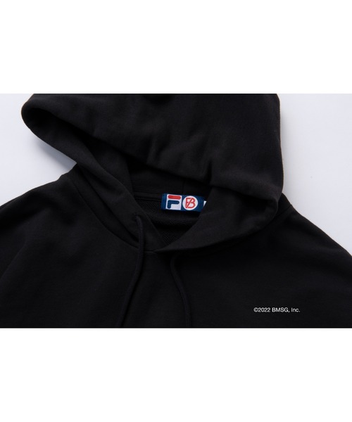 FILA(フィラ)の「【 FILA × BE:FIRST / フィラ × ビーファースト 】 BEFIRST コラボ パーカー FB0780 ノベルティ DWB(パーカー・メンズ・ホワイト/ブラック/レッド・M/L)」の11枚目の写真