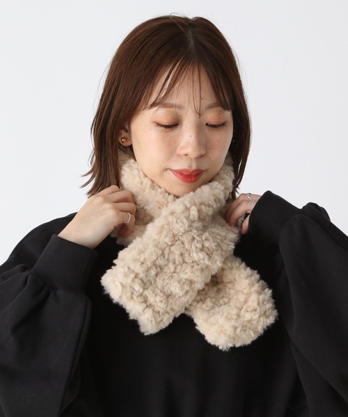 Heather(ヘザー)の「ファーティペット 165357(マフラー・レディース・グレー/オフホワイト/ベージュ・ONE SIZE)」の3枚目の写真
