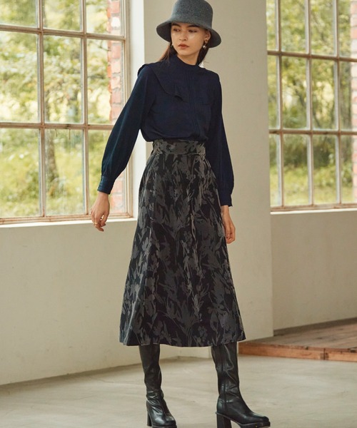 Cheek（チーク）の「ピンタックケープブラウス（シャツ/ブラウス・レディース・オフホワイト/ネイビー/オレンジ・MEDIUM）」の6枚目の写真