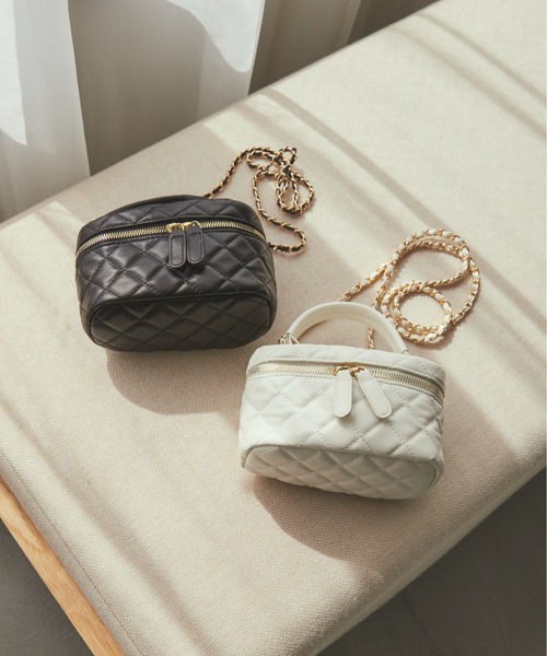 ANGIE（アンジー）の「キルティングミニバニティーバック（ショルダーバッグ・レディース・ブラック/ホワイト・FREE）」の9枚目の写真