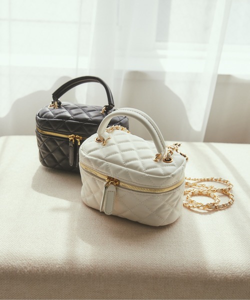 ANGIE（アンジー）の「キルティングミニバニティーバック（ショルダーバッグ・レディース・ブラック/ホワイト・FREE）」の17枚目の写真