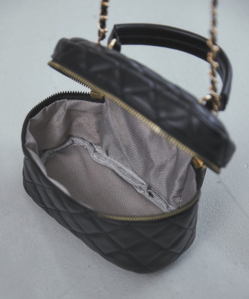 ANGIE（アンジー）の「キルティングミニバニティーバック（ショルダーバッグ・レディース・ブラック/ホワイト・FREE）」の15枚目の写真