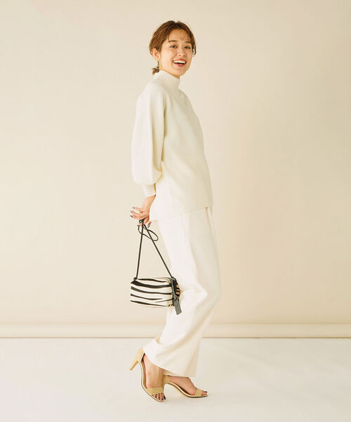 NOLLEY’S(ノーリーズ)の「CHESS 15Gハイネックプルオーバーニット(ニット/セーター・レディース・イエロー/オフホワイト/ブルー/グレイッシュベージュ・38)」の15枚目の写真