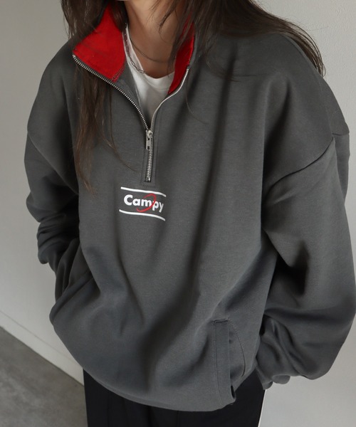 COURO（コウロ）の「ワンポイント刺繍/プリントハーフジップスウェット（スウェット・レディース・ライトグレー/レッド/ネイビー/オートミール/パープル/ブラック/グレー系その他/ブルー/ネイビー系/アイボリー系/ブラック系その他/ブルー系その他/パープル系その他/レッド系その他/ネイビー系1/アイボリー系1/カーキ系/カーキ/アイボリー/チャコール/ライトグレー系/グレー系その他2/ホワイト/チャコールグレー/ライトグレー系1/ブラック系その他2/アイボリー系2/グレー系/ネイビー系2/ブラック系その他3/グレー系その他3/グレー系その他4/ライトグレー系2/グレー系1・M/L）」の8枚目の写真