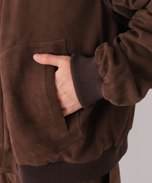 JOURNAL STANDARD(ジャーナルスタンダード)の「【CCU / シーシーユー】BEVERLY VARSITY JACKET (SUEDE)(スタジャン・メンズ・ブラウン・1/2)」の7枚目の写真