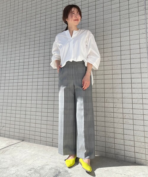 UNFILO(アンフィーロ)の「イージーパンツ ストレート(その他パンツ・レディース・ライトグレー系/ブラック系/ブラック系1/ライトイエロー系・SMALL/MEDIUM/LARGE/X-SMALL)」の3枚目の写真
