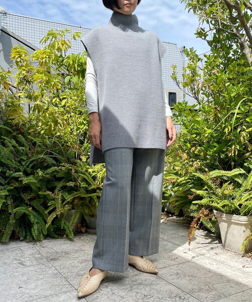 UNFILO(アンフィーロ)の「イージーパンツ ストレート(その他パンツ・レディース・ライトグレー系/ブラック系/ブラック系1/ライトイエロー系・SMALL/MEDIUM/LARGE/X-SMALL)」の19枚目の写真