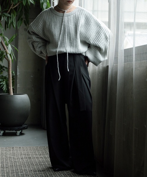 Ezick(エジック)の「2way choker オーバーニット(ニット/セーター・レディース・ライトグレー/ブルー/ブラック×グリーン・FREE)」の13枚目の写真