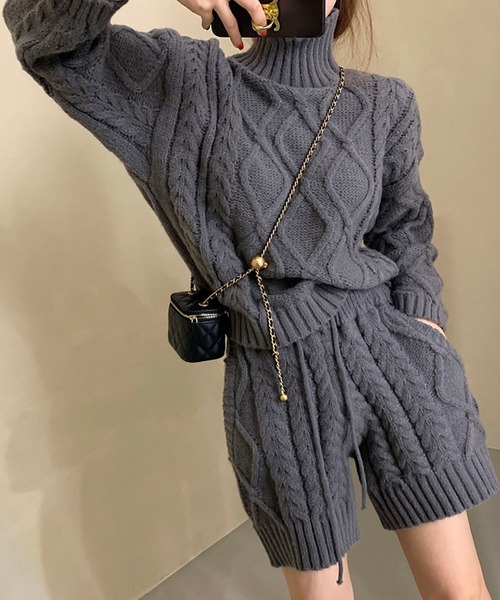 Girly Doll(ガーリードール)の「2点セットアップニット ケーブル編みニット&ショートパンツ(セットアップ・レディース・ブラック/ブルー/グレー/ブラウン/ベージュ・FREE)」の13枚目の写真