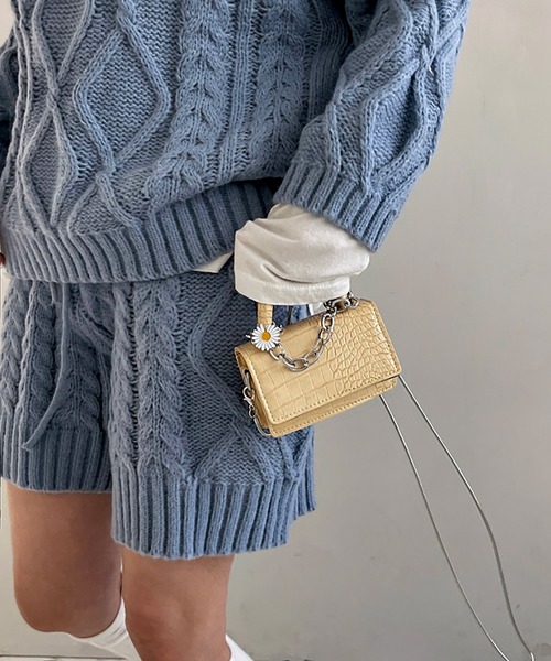 Girly Doll(ガーリードール)の「2点セットアップニット ケーブル編みニット&ショートパンツ(セットアップ・レディース・ブラック/ブルー/グレー/ブラウン/ベージュ・FREE)」の19枚目の写真