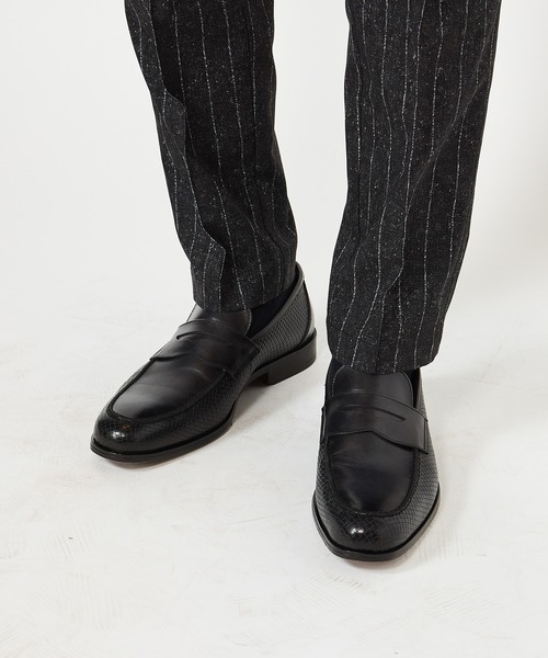 CROWDED CLOSET（クラウデッドクローゼット）の「型押しレザーコインローファー/ビジカジ兼用（ローファー・メンズ・ブラック/ブラウン・01/02/03）」の20枚目の写真