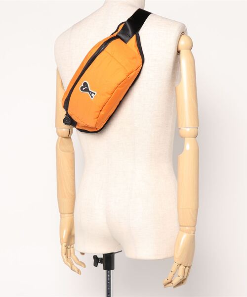 PUMA(プーマ)の「【PUMA】PUMA×AMI WAISTBAG(ボディバッグ/ウエストポーチ・レディース・オレンジ・FREE)」の3枚目の写真