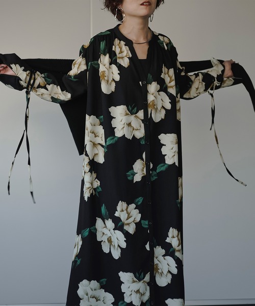 Ezick(エジック)の「Wrapping cuffs flower シャツワンピース(シャツワンピース・レディース・ブラック/ベージュ・FREE)」の12枚目の写真