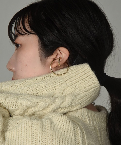 lawgy（ラウジー）の「nuance curve cuff（イヤーカフ・レディース・シルバー/ゴールド・FREE）」の2枚目の写真