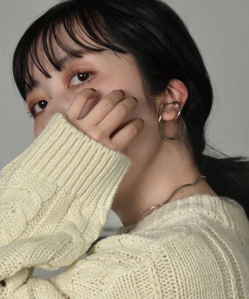 lawgy（ラウジー）の「nuance curve cuff（イヤーカフ・レディース・シルバー/ゴールド・FREE）」の5枚目の写真