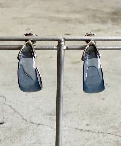 The Rule(ザルール)の「The Rule ザルール : Gloss epoxy 透き通るG型ピアス(ピアス(両耳用)・レディース・ブラウン/ネイビー/ホワイト・FREE)」の10枚目の写真
