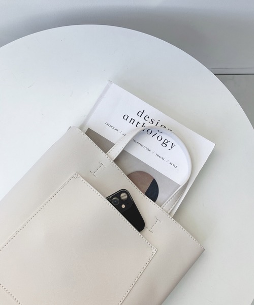 AS KNOW AS plus（アズノゥアズプラス）の「○ポケット付き グランミディバッグ（トートバッグ・レディース・ブラック/シルバー/ライトグリーン/アイボリー/モカ・FREE）」の20枚目の写真