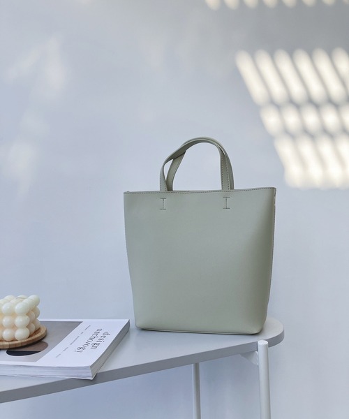 AS KNOW AS plus（アズノゥアズプラス）の「○ポケット付き グランミディバッグ（トートバッグ・レディース・ブラック/シルバー/ライトグリーン/アイボリー/モカ・FREE）」の16枚目の写真