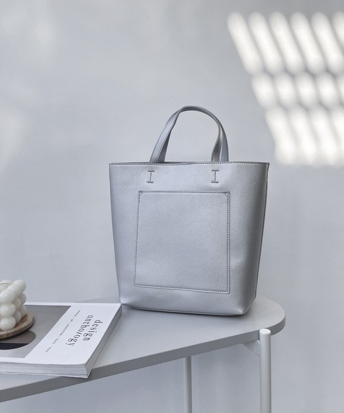 AS KNOW AS plus（アズノゥアズプラス）の「○ポケット付き グランミディバッグ（トートバッグ・レディース・ブラック/シルバー/ライトグリーン/アイボリー/モカ・FREE）」の10枚目の写真