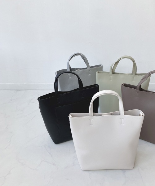 AS KNOW AS plus（アズノゥアズプラス）の「○ポケット付き グランミディバッグ（トートバッグ・レディース・ブラック/シルバー/ライトグリーン/アイボリー/モカ・FREE）」の22枚目の写真