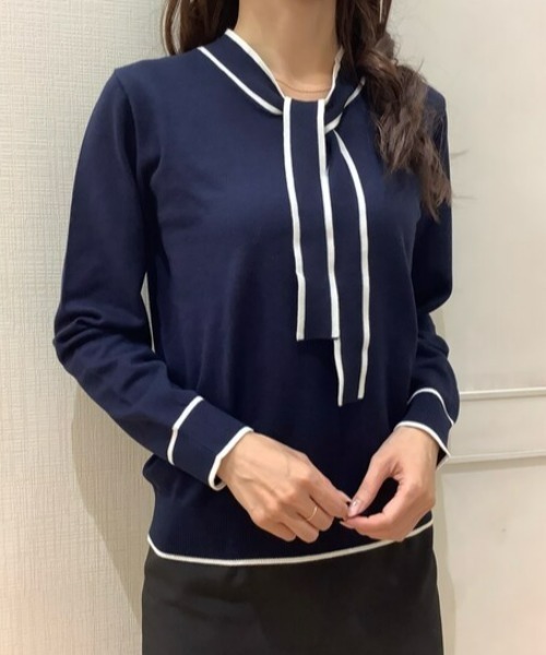 TOKYO SHIRTS（トウキョウシャツ）の「配色ボウタイ ニットプルオーバー（ニット/セーター・レディース・杢グレー/ネイビー・M/L）」の2枚目の写真
