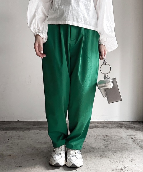 COMMON WARE（コモンウェアー）の「COMMONWARE:TRストレッチ タック ワイド テーパードパンツ（スラックス・レディース・カーキ/ブラック/サックスブルー/ベージュ/モカ/グリーン・L/XL/M）」の17枚目の写真