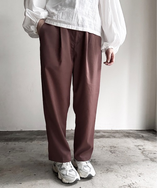 COMMON WARE（コモンウェアー）の「COMMONWARE:TRストレッチ タック ワイド テーパードパンツ（スラックス・レディース・カーキ/ブラック/サックスブルー/ベージュ/モカ/グリーン・L/XL/M）」の11枚目の写真