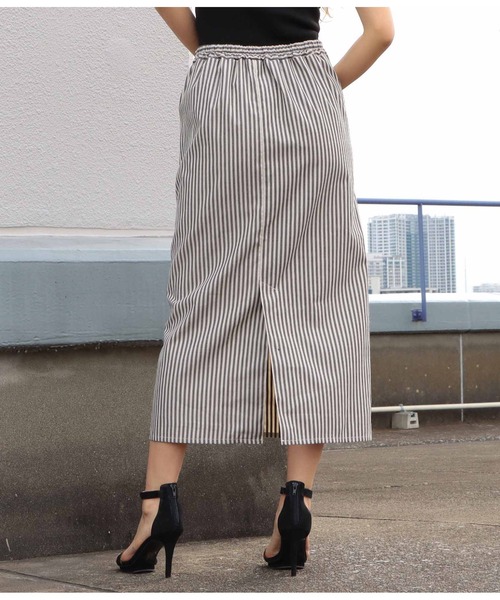LATINA（ラティーナ）の「ストライプロングスカート（スカート・レディース・ブラック×ホワイト・FREE）」の4枚目の写真